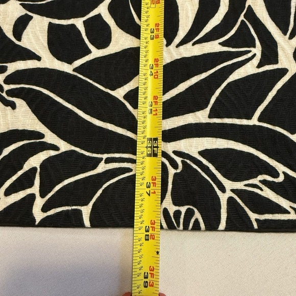 ✨Ann Taylor LOFT Black/White Floral Sleeveless Ruffled V Neck Midi Dress Sz 8 - Picture 13 of 14